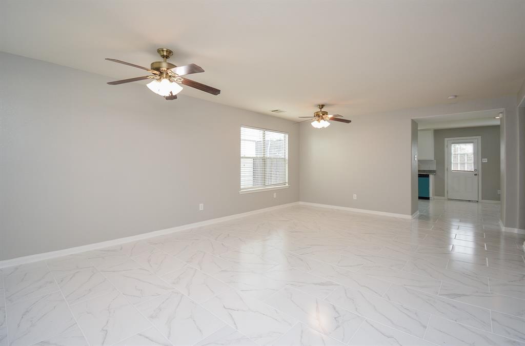 29434 Legends Glen Drive, Spring, Texas image 8
