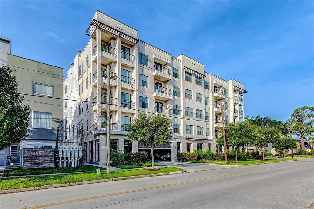1508 Blodgett Street 607