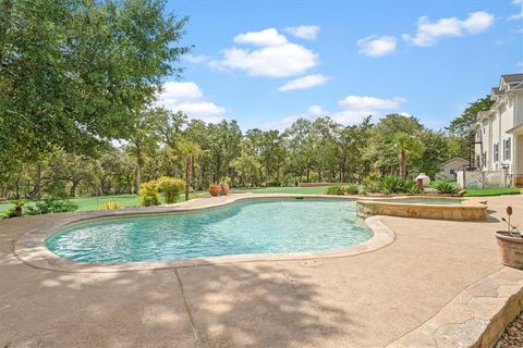 A home in La Grange