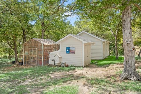 A home in La Grange