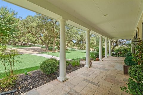 A home in La Grange