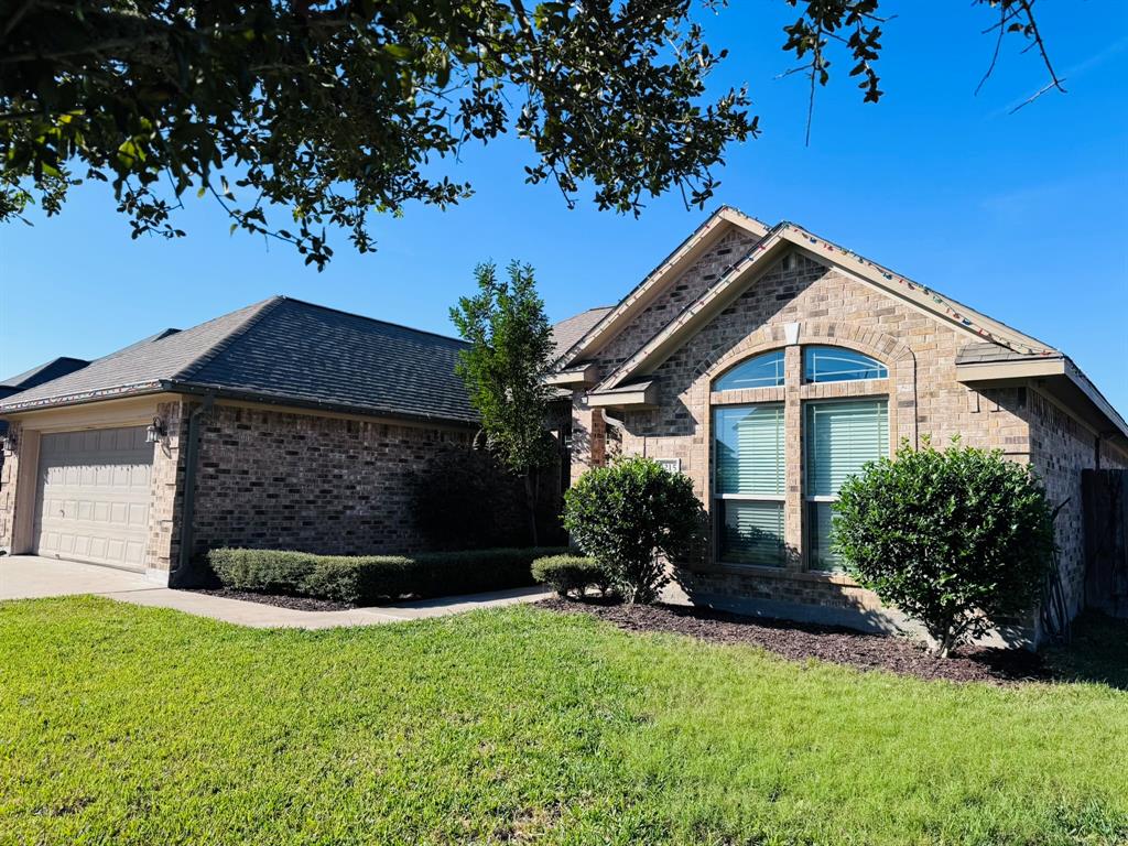 3215 El Camino St St, Bay City, Texas image 2