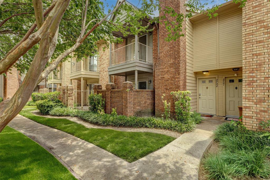 11201 Lynbrook Drive 3702