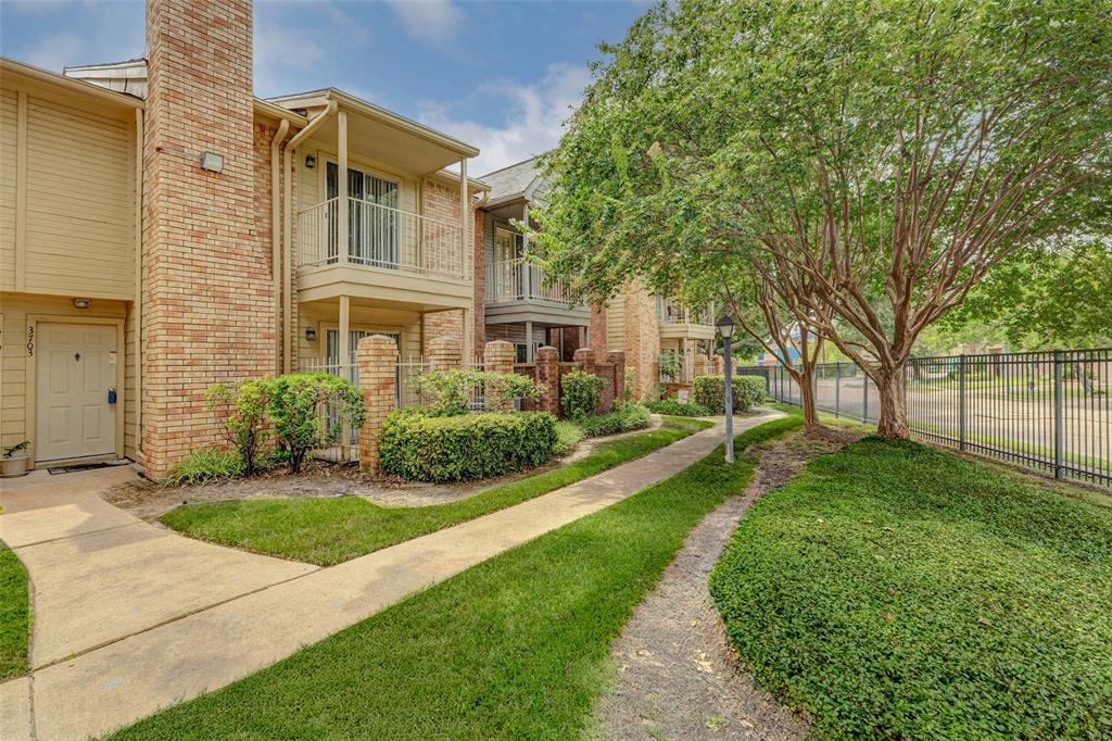 11201 Lynbrook Drive 3702