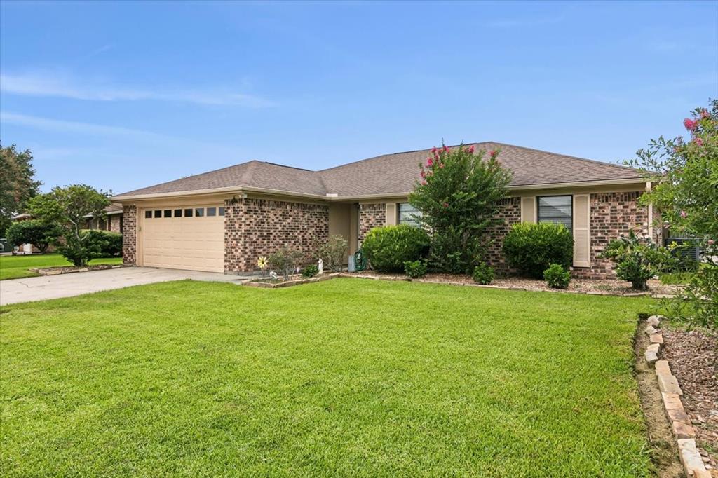 8105 Chimney Rock Court, Port Arthur, Texas image 1