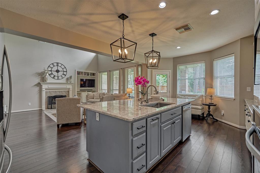 15 Watermint Place, The Woodlands, Texas image 11