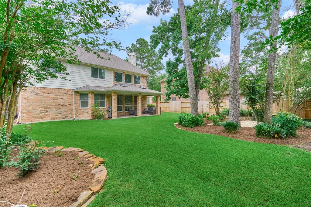 15 Watermint Place, The Woodlands, Texas image 2