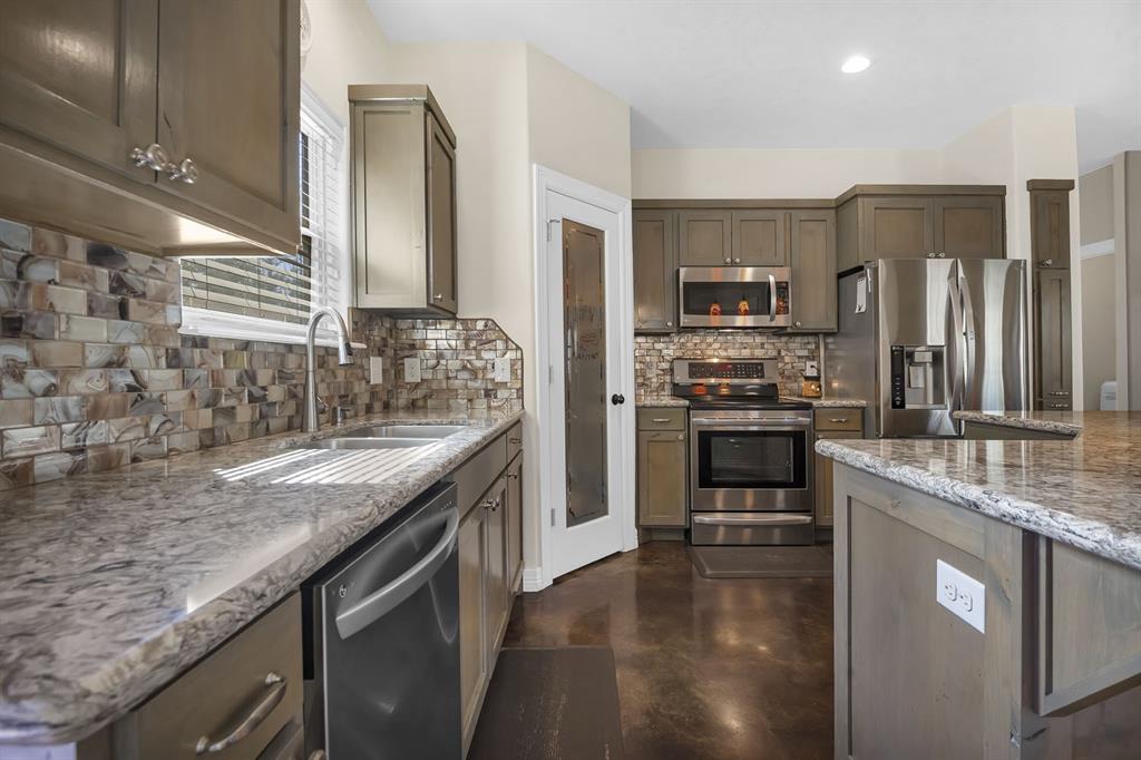210 Shoreline Drive, Brookeland, Texas image 13