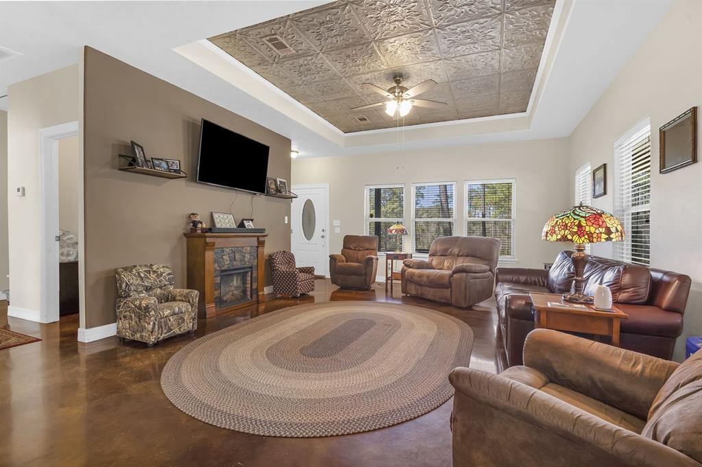 210 Shoreline Drive, Brookeland, Texas image 17