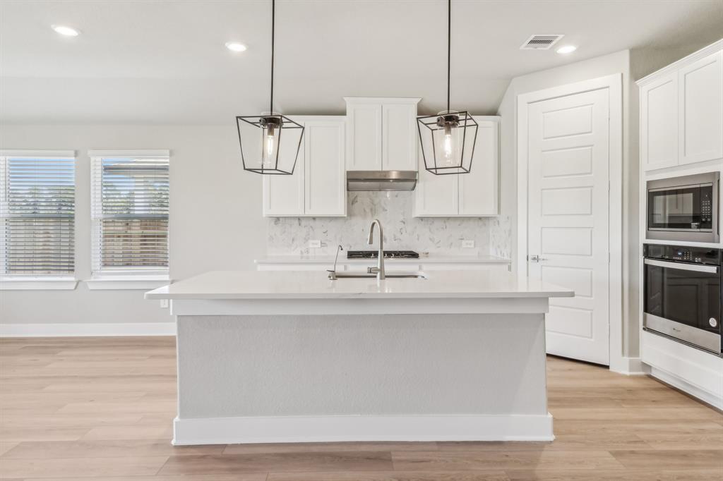 2010 Bluff Oak Court, Conroe, Texas image 18