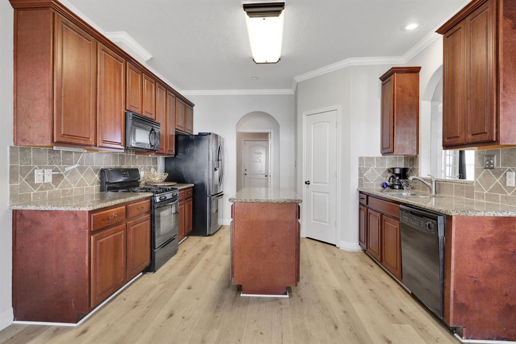 2015 Venus Drive, New Caney, Texas image 11