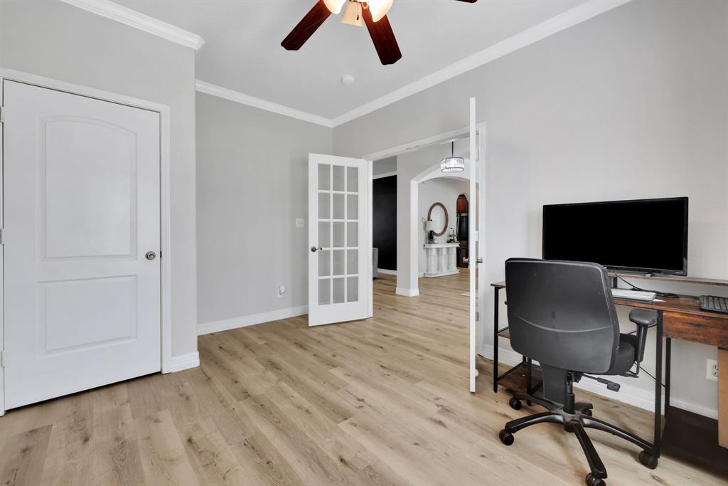 2015 Venus Drive, New Caney, Texas image 5