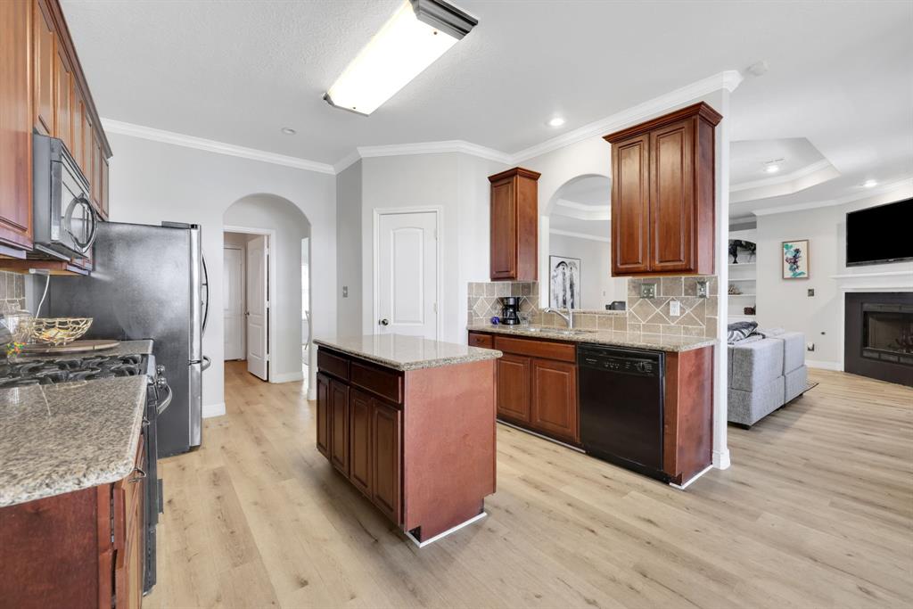 2015 Venus Drive, New Caney, Texas image 13