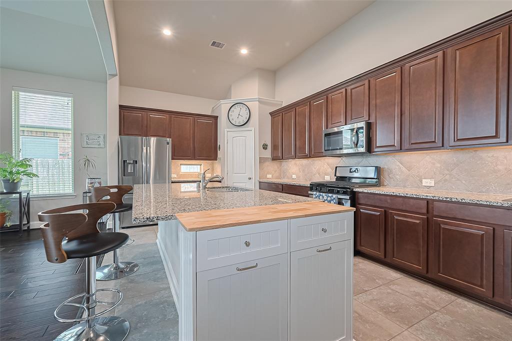 18526 Waterfall Creek Way, Cypress, Texas image 3