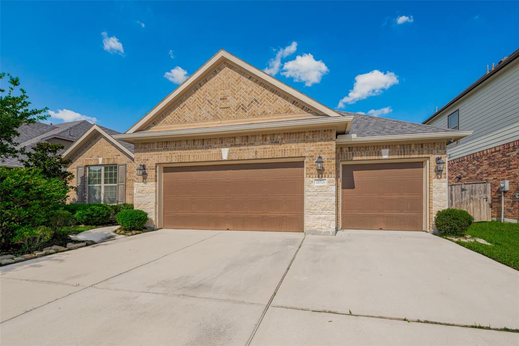 18526 Waterfall Creek Way, Cypress, Texas image 2