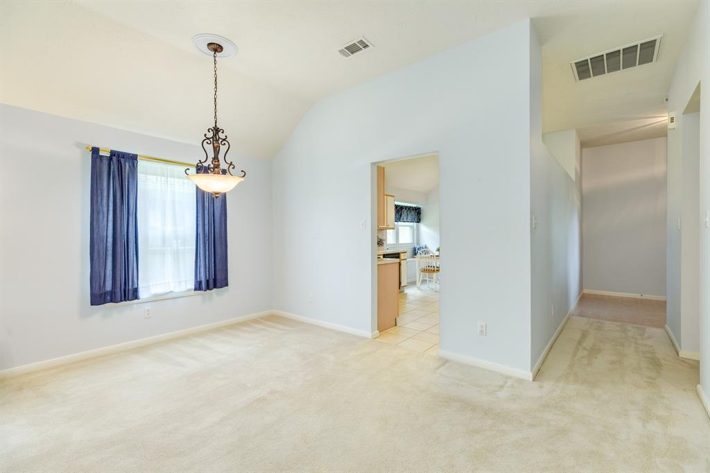 606 Redwood Bend Lane, Pearland, Texas image 10
