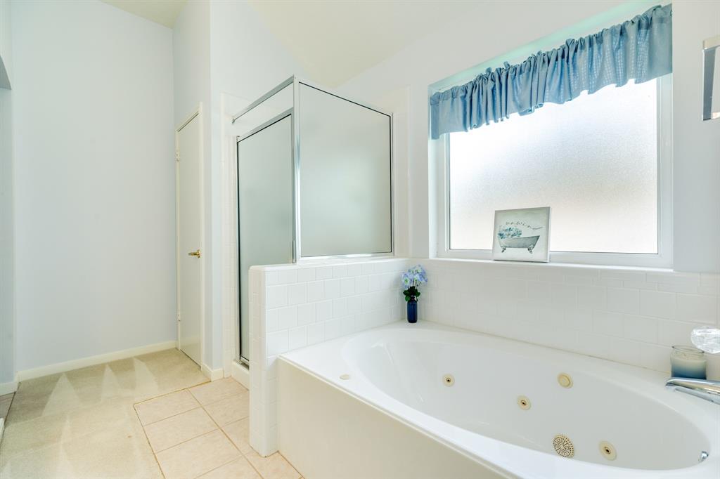 606 Redwood Bend Lane, Pearland, Texas image 19