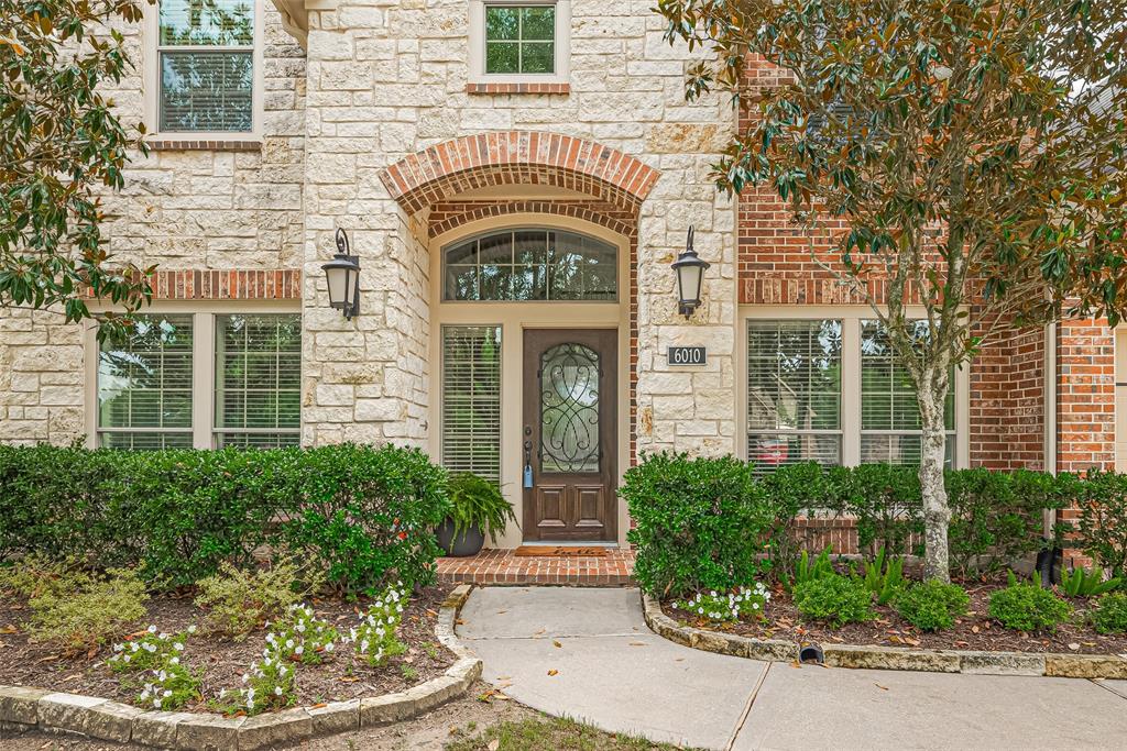 6010 Spectrum Spring Lane, Fulshear, Texas image 3