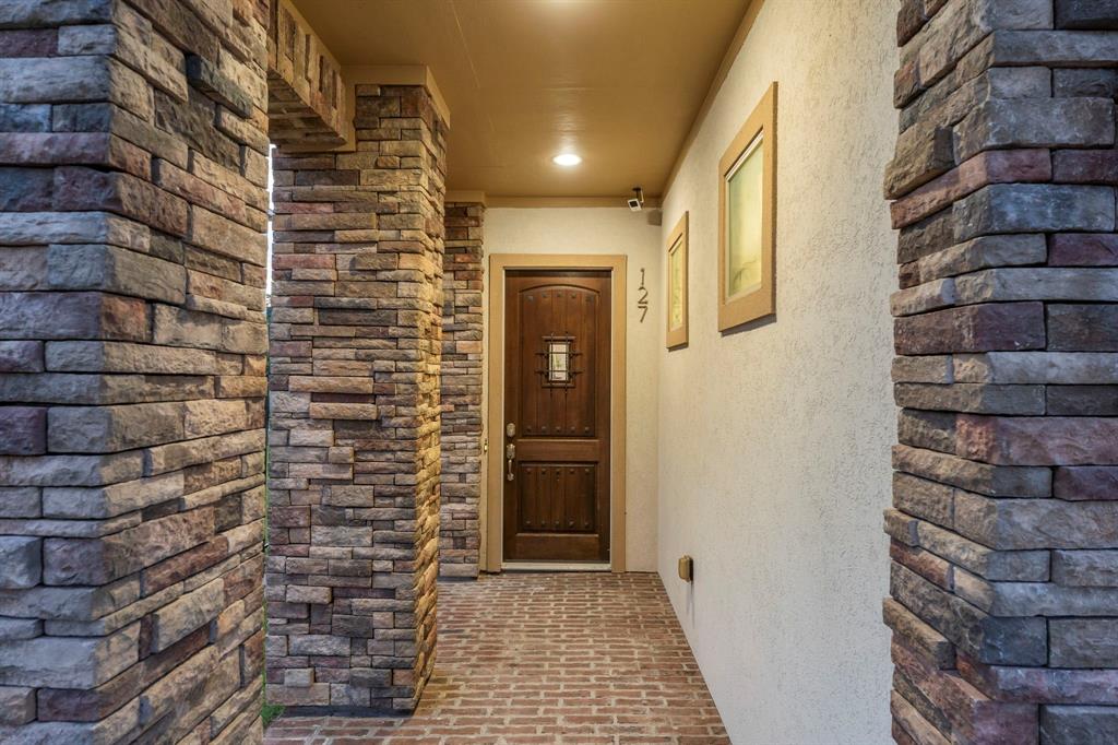 127 Benjis Place