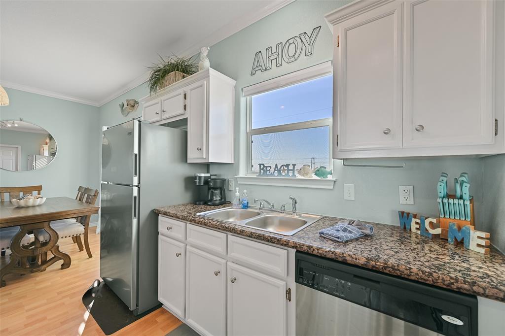 3233 Castle Drive, Crystal Beach, Texas image 10