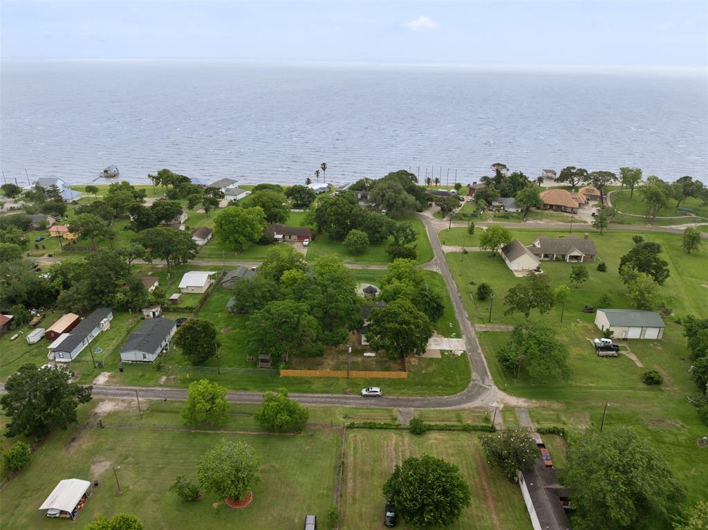 10002 Wilma Lane, Beach City, Texas image 31