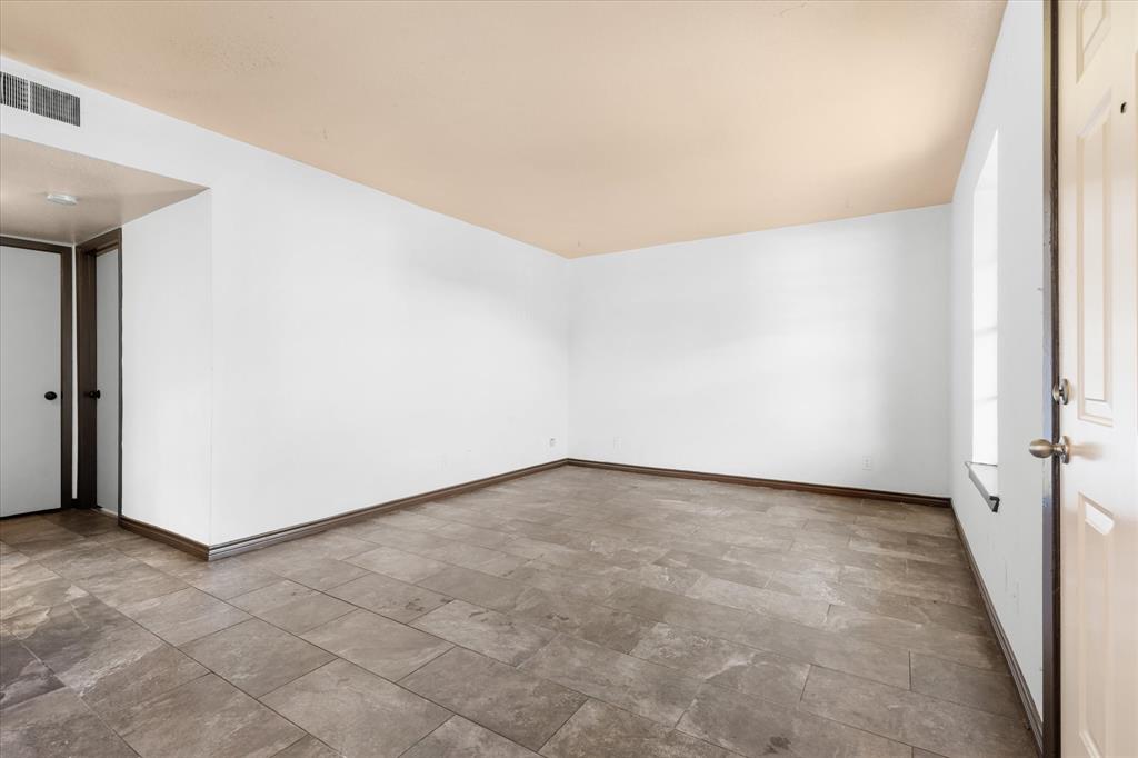 3314 Burke Road 39