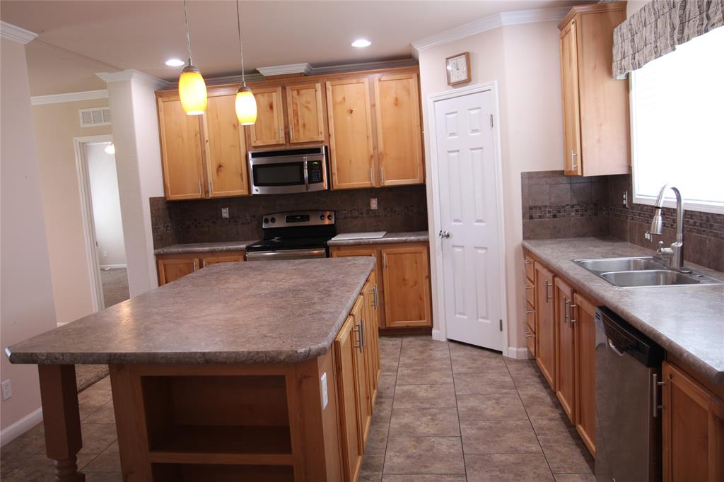 5389 I-10, Cat Spring, Texas image 12