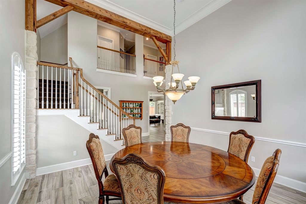 15202 Hilltop View Drive
