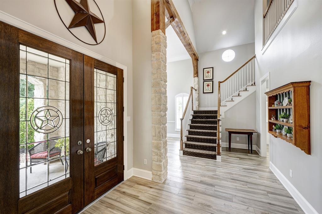15202 Hilltop View Drive