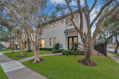 A home in West University Place