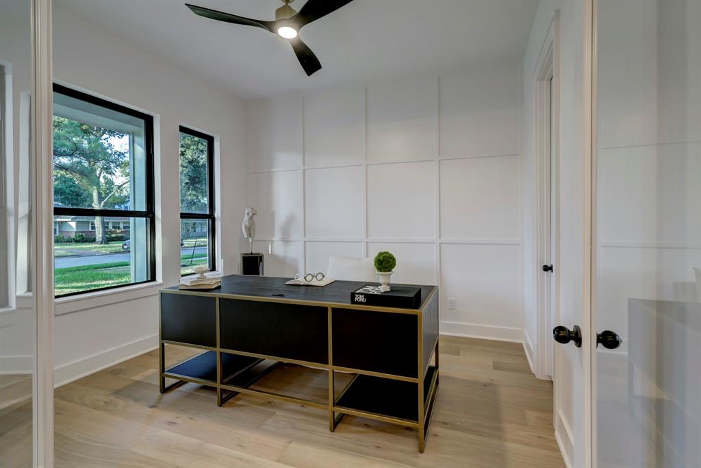 1406 Thornton Road, Houston, Texas image 4