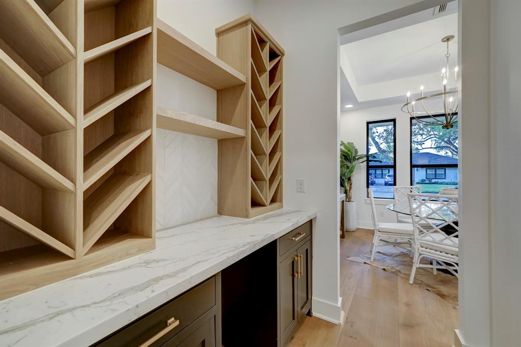 1406 Thornton Road, Houston, Texas image 6