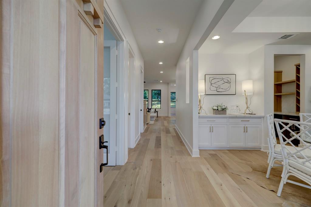 1406 Thornton Road, Houston, Texas image 3