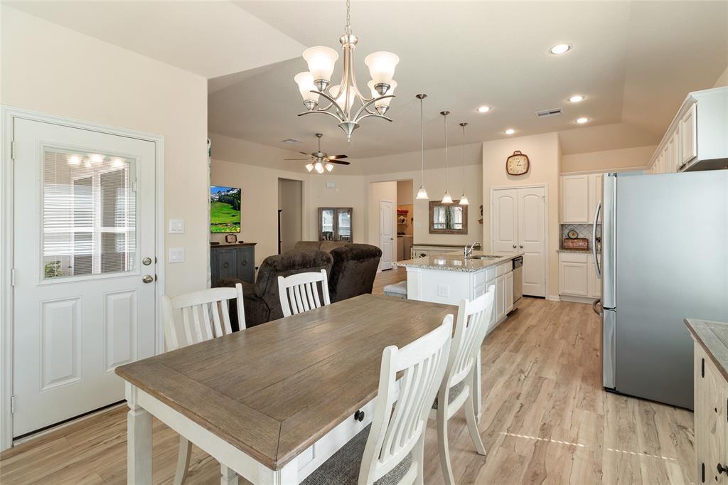254 Inwood Drive, West Columbia, Texas image 13