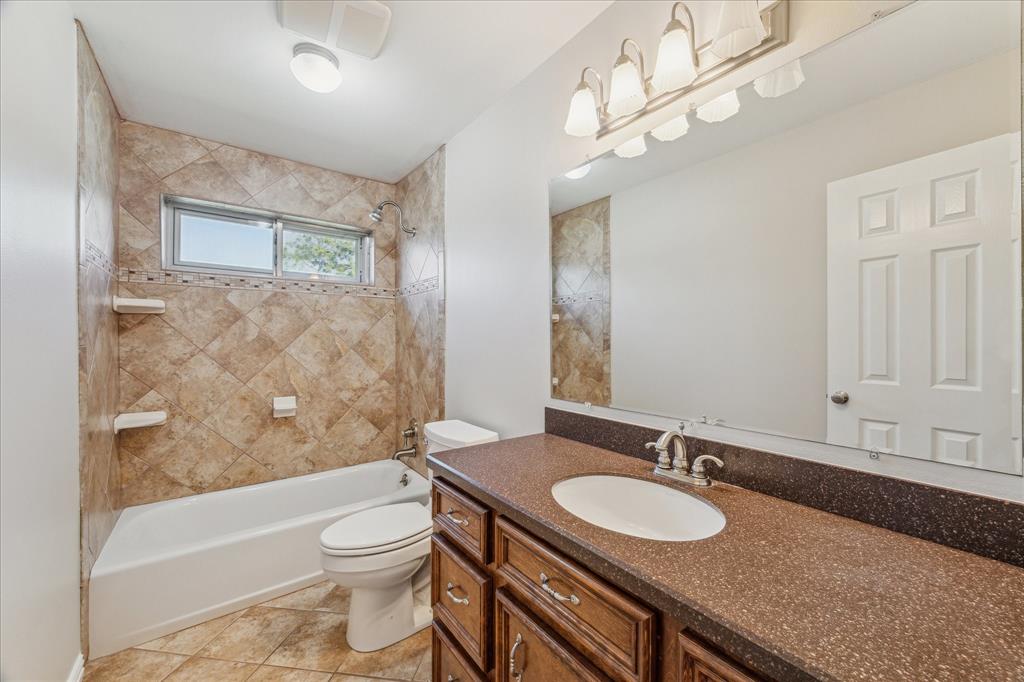 2826 Meadow Brook Court, League City, Texas image 16