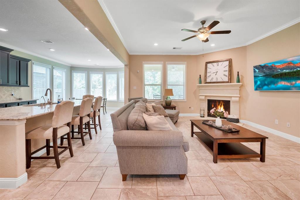 510 Pearl View Lane, Pinehurst, Texas image 10