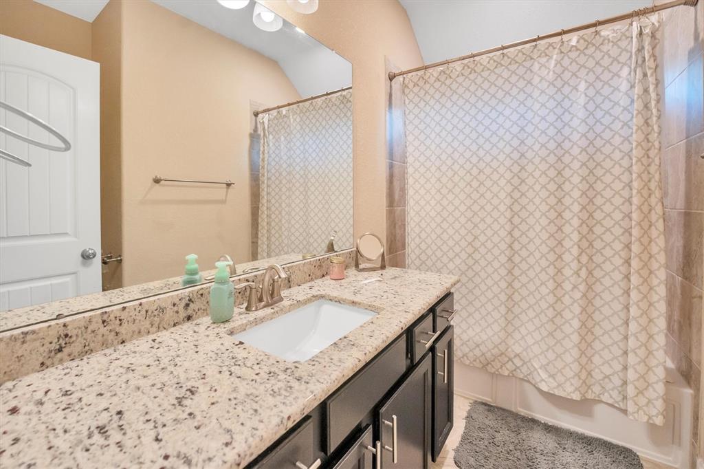 510 Pearl View Lane, Pinehurst, Texas image 34