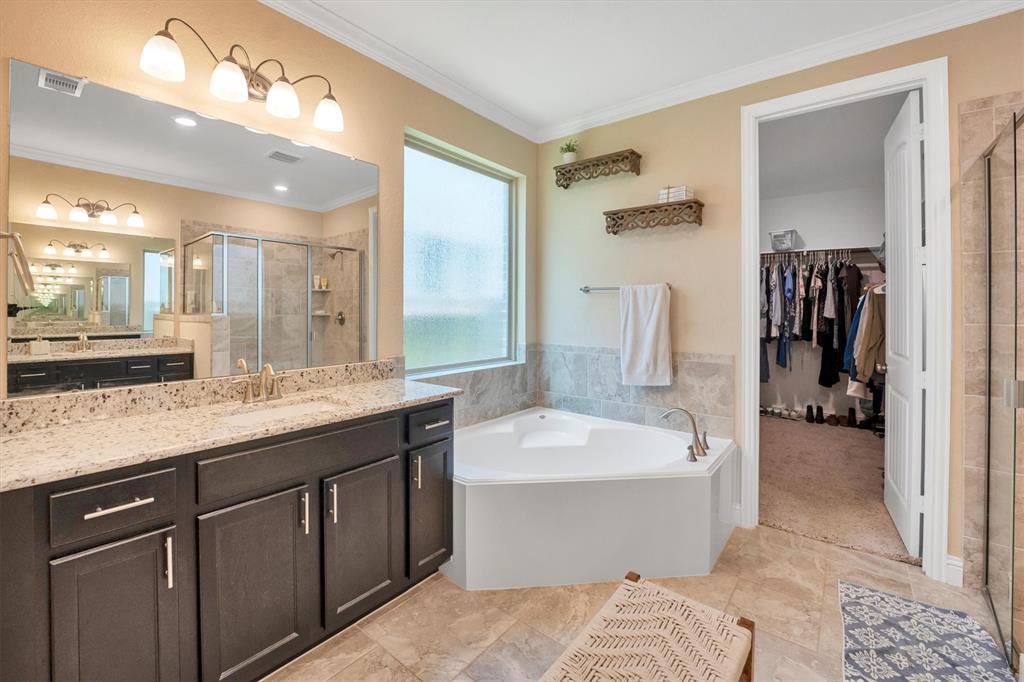 510 Pearl View Lane, Pinehurst, Texas image 31