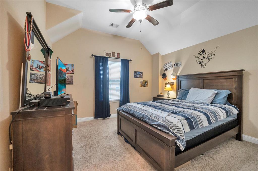 510 Pearl View Lane, Pinehurst, Texas image 33