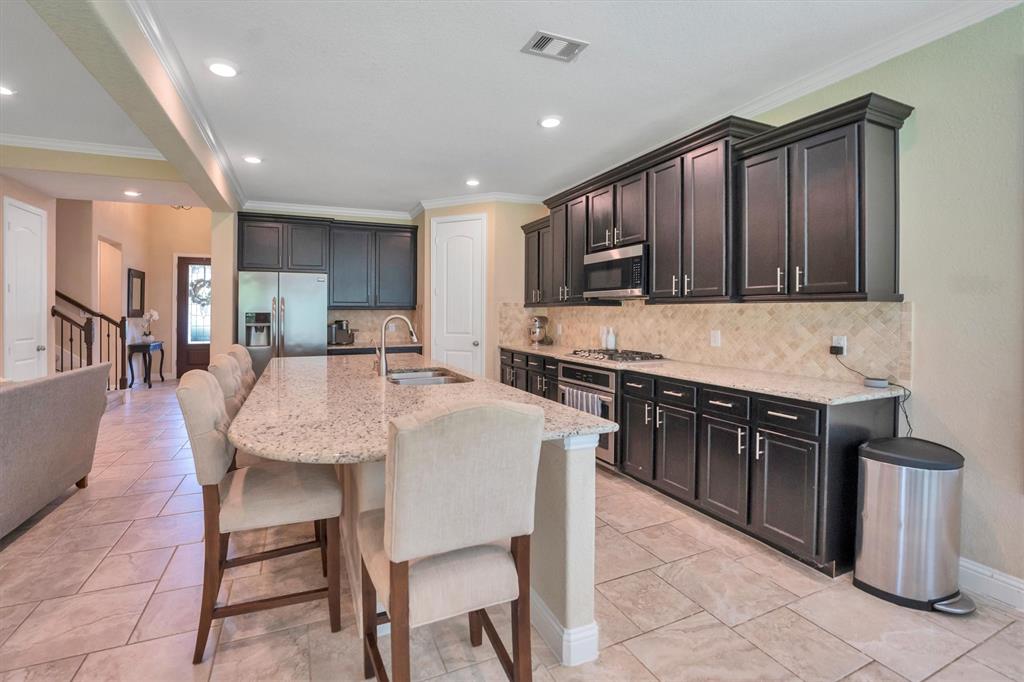510 Pearl View Lane, Pinehurst, Texas image 21