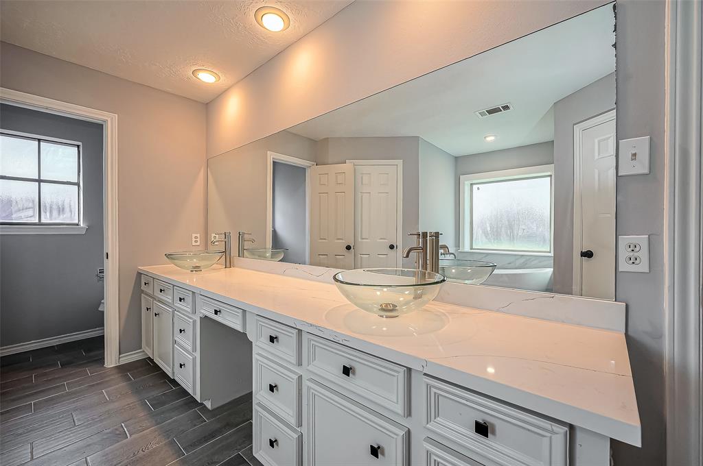 8325 Rio Grande Street, Jersey Village, Texas image 34