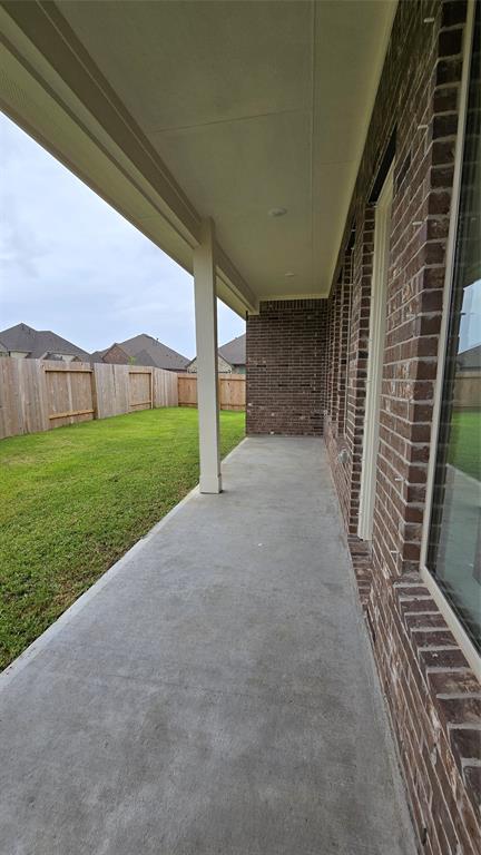 2205 Toyhill Falls Court, League City, Texas image 17