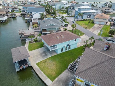 1322 Oahu Drive Tiki Island TX 77554
