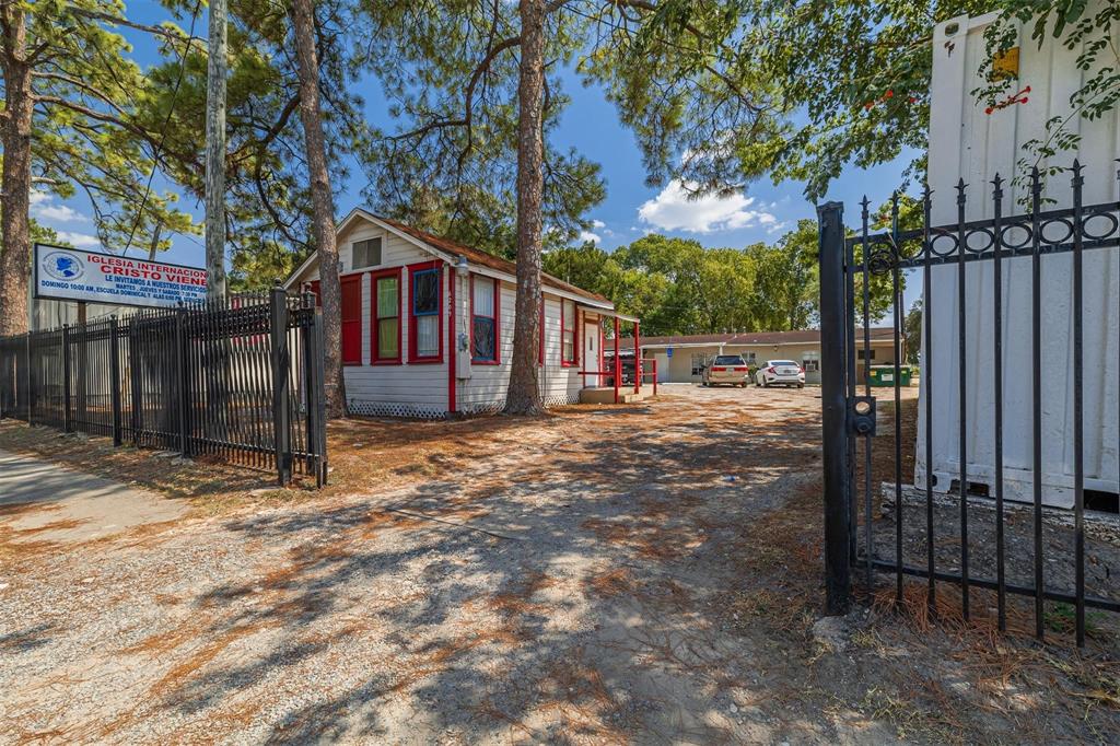 6209 Skyline Drive