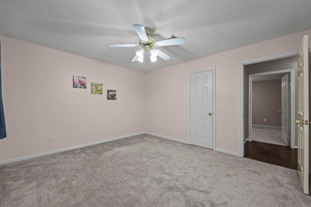 2412 Londonderry Drive, Pearland, Texas image 29