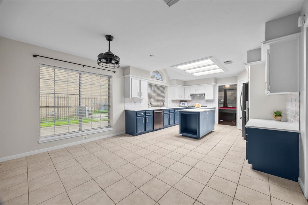 2412 Londonderry Drive, Pearland, Texas image 10