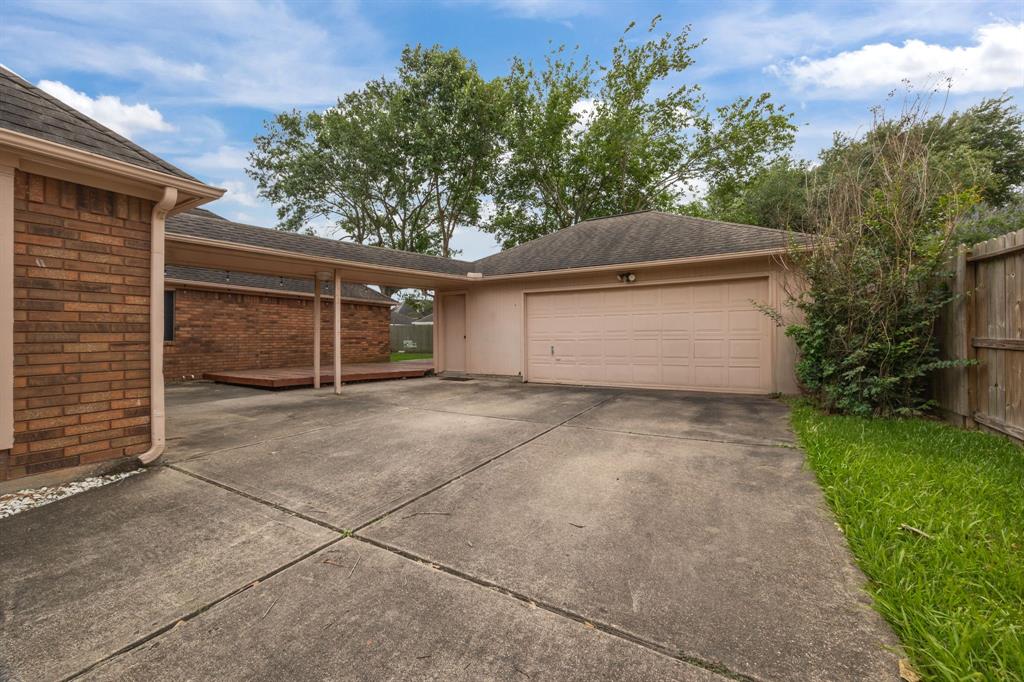 2412 Londonderry Drive, Pearland, Texas image 40