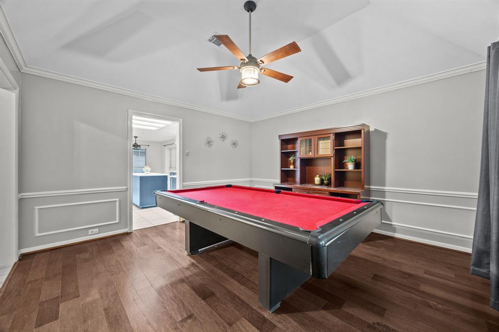 2412 Londonderry Drive, Pearland, Texas image 6