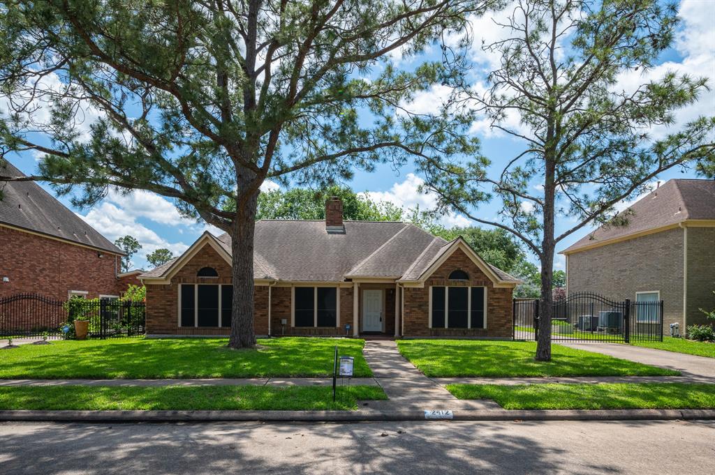 2412 Londonderry Drive, Pearland, Texas image 41