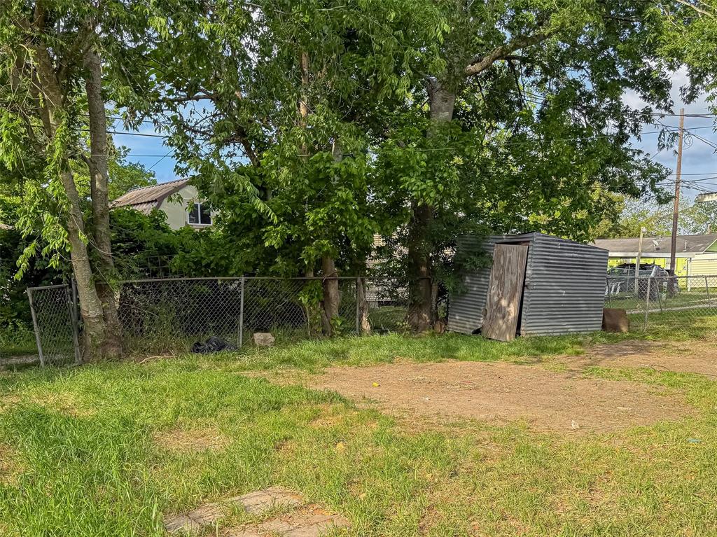 1215 Walnut Avenue, Rosenberg, Texas image 25